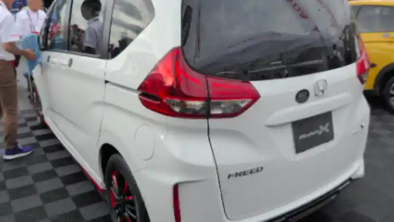 Foto - Tampang Honda Freed Kini Jadi Sporty