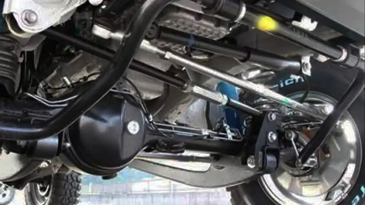 Foto - Toyota Land Cruiser FJ vs Suzuki Jimny JC74, Perbandingan Dimensi dan Performa SUV Ladder Frame Kecil