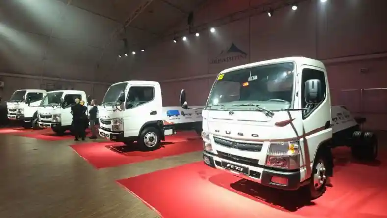 Foto - Fuso Canter FE71 2024 Meluncur Ada Pilihan Transmisi AMT
