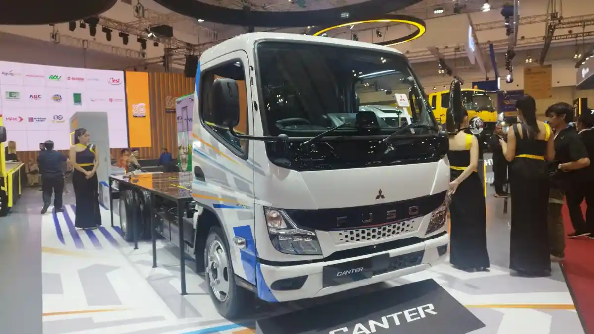 Truk - Fuso eCanter Jadi Rilis Tahun Depan?