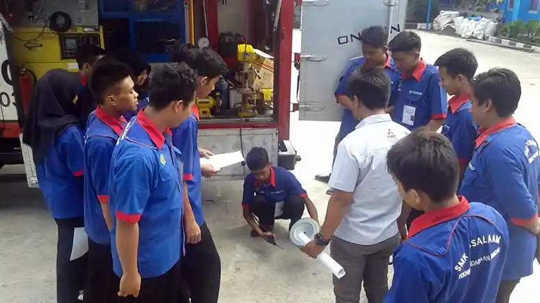 Foto - FUSO : Tingkatkan Pengetahuan 480 Orang Guru dan Siswa SMK di Tanah Air