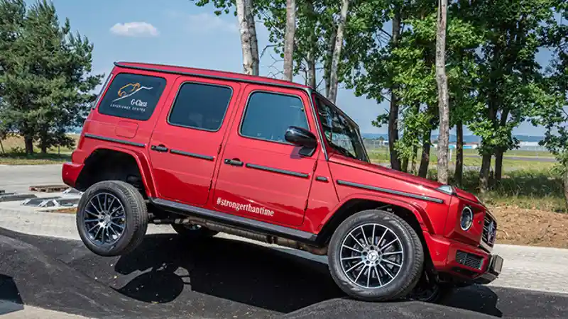 Foto - Mercedes-Benz Tarik Ratusan Ribu SUV Lansiran 2006-2012, Termasuk Mobil Anda?