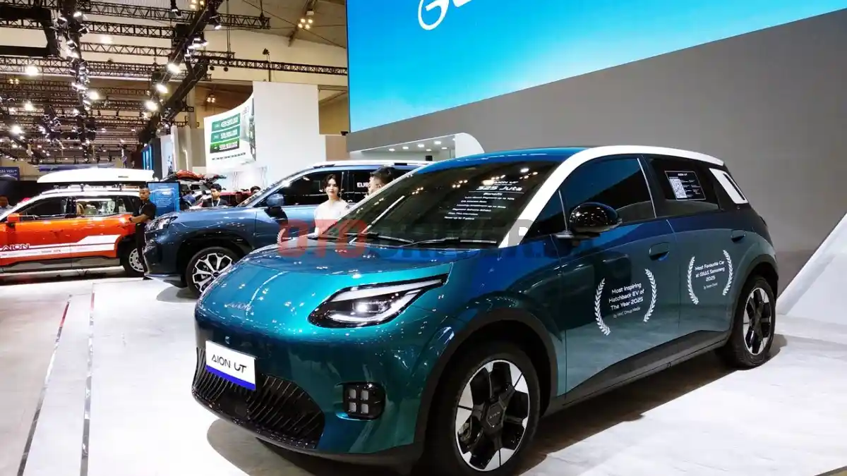 Foto - Mobil Hybrid Paling Cocok Buat Kondisi Indonesia Saat Ini