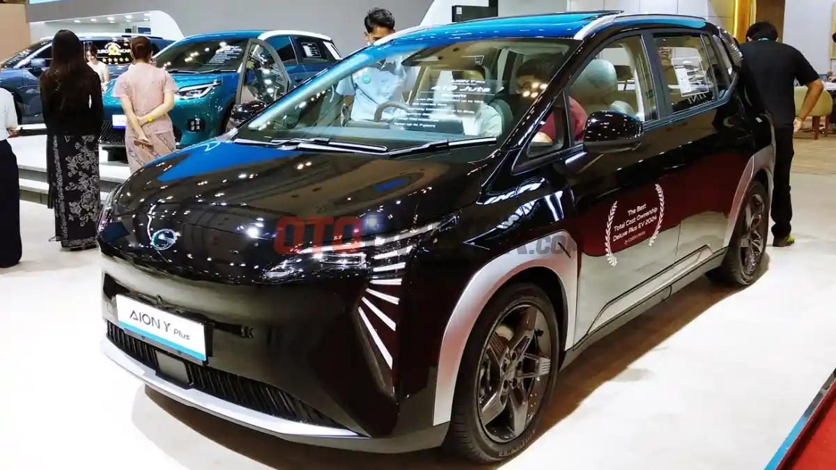 Foto - Mobil Hybrid Paling Cocok Buat Kondisi Indonesia Saat Ini