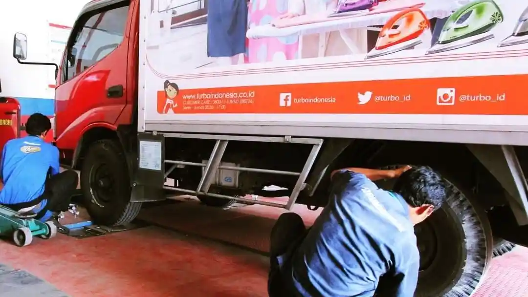 Truk - Bridgestone Hadirkan Ban Khusus Kendaraan Niaga Ringan