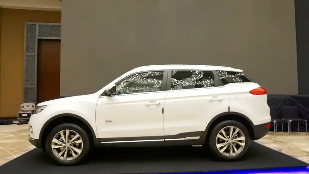 Foto - GALERI: Calon SUV Pertama Proton (16 FOTO)