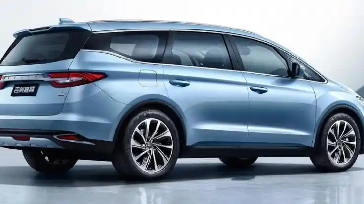 Foto - Inikah Calon Musuh Toyota Kijang Innova Dari Tiongkok?