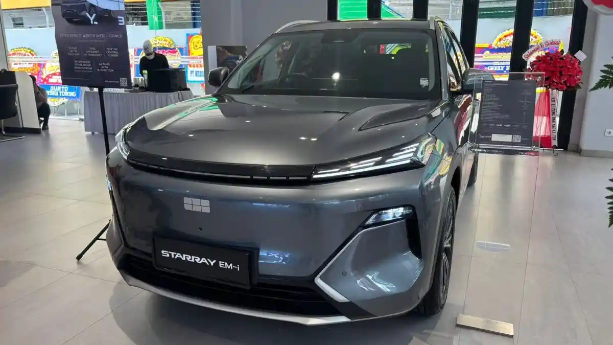 Foto - Geely Resmikan Dealer Ke-22 Berlokasi Di Fatmawati, Ini Fasilitasnya