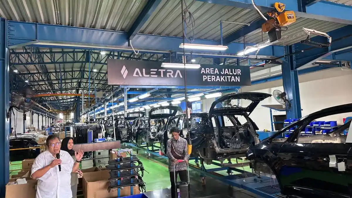 Foto - Berkunjung Langsung Ke Fasilitas Perakitan Aletra Di Pabrik Handal