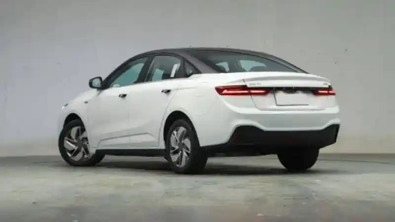 Foto - BYD dan Chery Belum Bisa Tenang, Geely Siapkan Sedan Listrik Murah di 2023