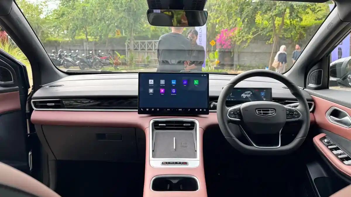 Foto - Performa Jadi Andalan, Geely Coolray Usung Mesin Bakar Murni Bertenaga 174 PS