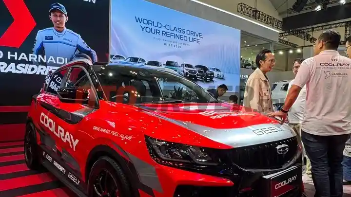 Foto - Geely Coolray Tampil Lebih Sporty Lewat Konsep Racing Style Hasil Kolaborasi dengan Garasi Drift di GIIAS 2026
