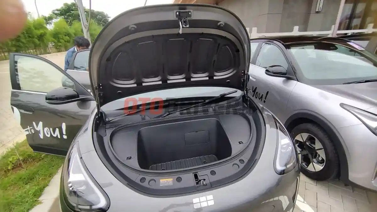 Foto - Geely EX2 Resmi Menggelinding Di Jalanan Indonesia, Inilah Beberapa Keunggulannya