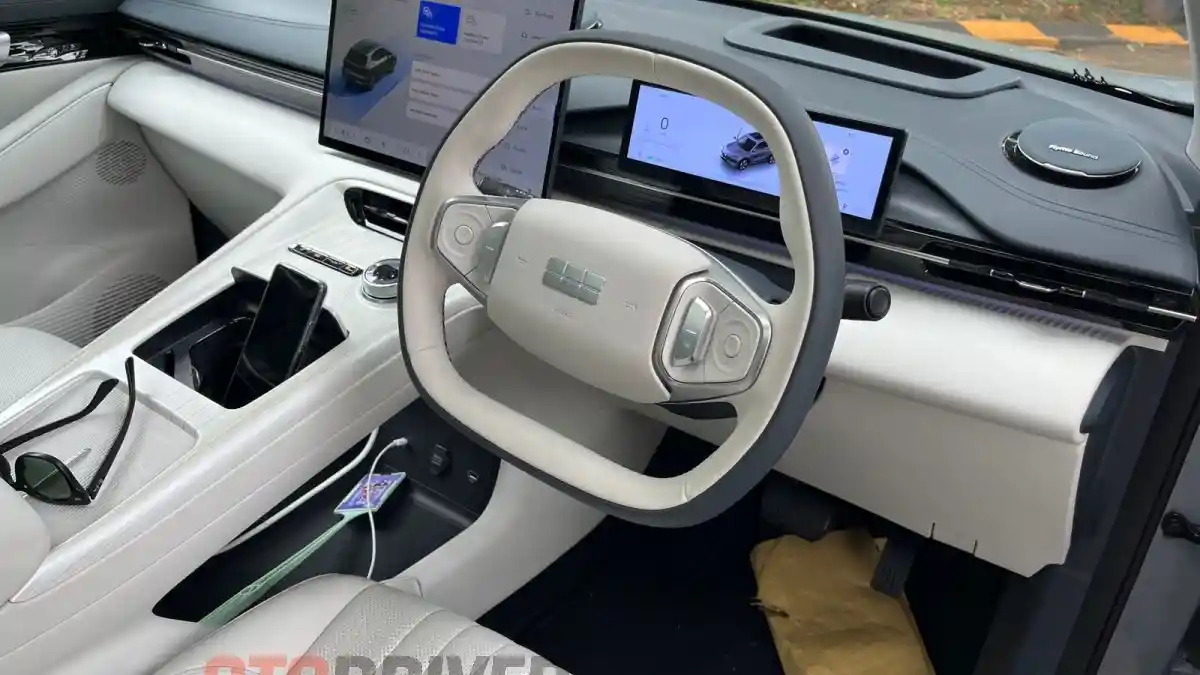 Foto - FIRST DRIVE: Geely EX5