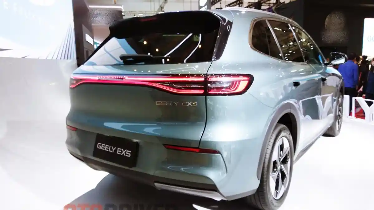 Foto - Geely Luncurkan EX5 Di IIMS 2025 Dengan Harga 'Ramah'