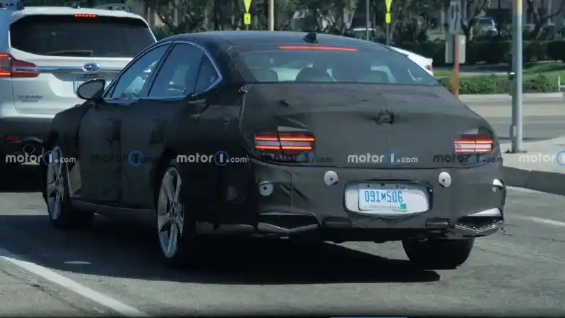 Foto - SPY SHOT: Genesis G80 Facelift