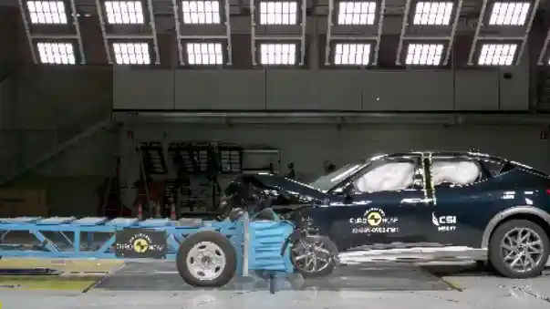 Crash Test - VIDEO: Crash Test Genesis GV60 (Euro NCAP)