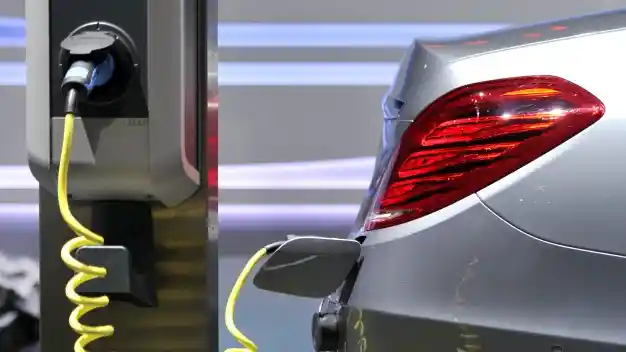 Foto - Begini Strategi Awal Era Mobil Listrik yang Dirilis Pemerintah