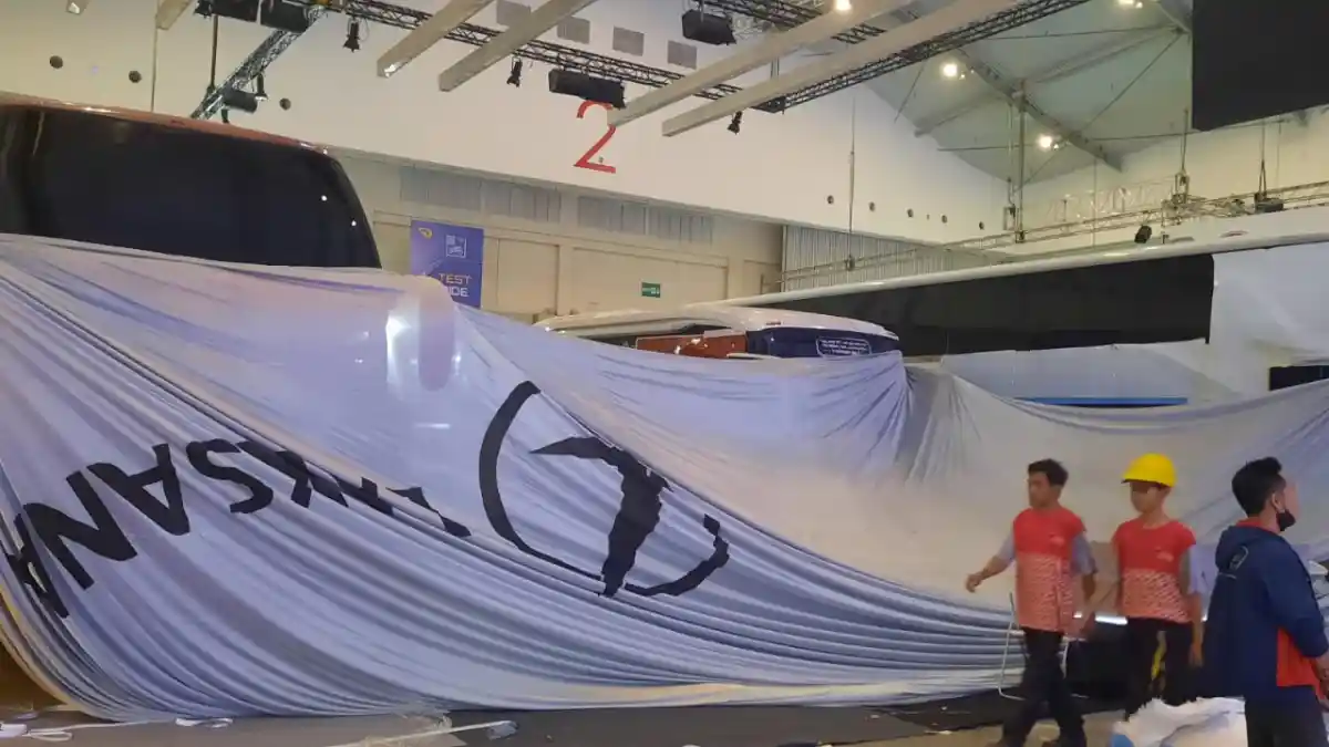 Foto - Bocoran Lengkap 9 Bus Adiputro vs 6 Bus Laksana di GIIAS 2023