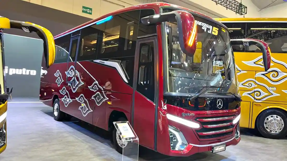 Berita - GIIAS 2024: Juragan 99 Trans Rilis Medium Bus Termewah 