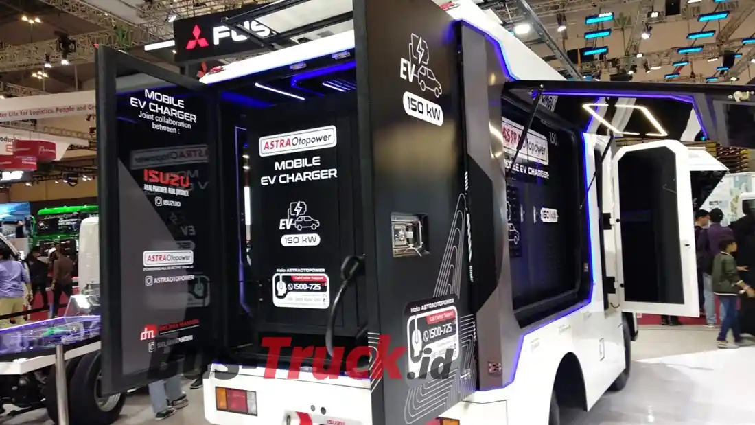 Foto - Isuzu Rilis ELF Mobile EV Charger Di GIIAS 2024