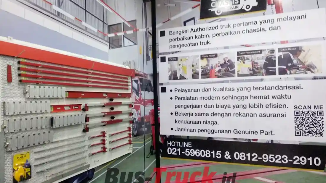 Foto - GIIAS 2024: Mitsubishi Fuso Punya Bengkel Repair Bodi Dan Sasis