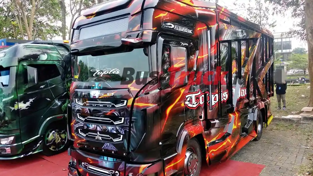 Foto - GIIAS 2024: Komunitas Canter Bawa Truk 1 Miliaran