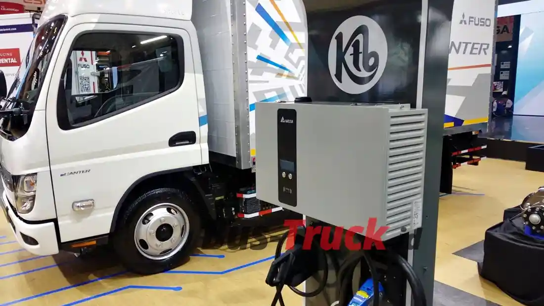 Foto - GIIAS 2024: Mitsubishi Fuso ‘Aktivis’ Kendaran Niaga Ramah Lingkungan