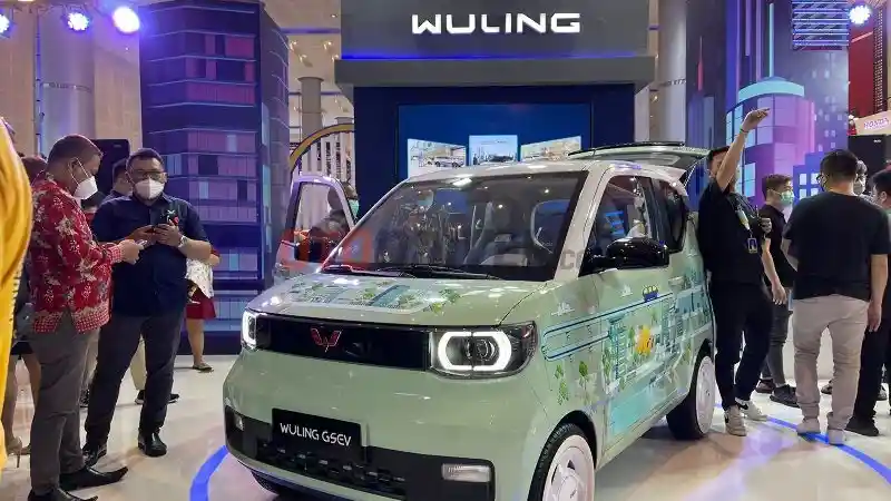 Foto - Deretan Mobil Listrik Yang Mencuri Perhatian di GIIAS Surabaya 2021