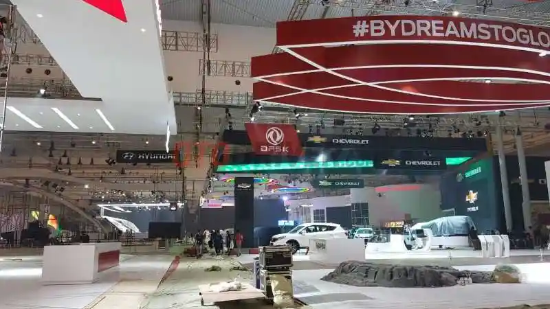 Berita - Mengintip Persiapan Arena GIIAS 2018 (12 FOTO)