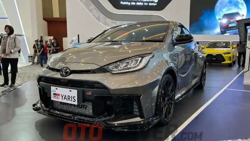 Foto - Deretan Mobil Baru Yang Meluncur Di GIIAS Surabaya 2024