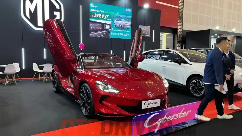 Foto - Deretan Mobil Baru Yang Meluncur Di GIIAS Surabaya 2024