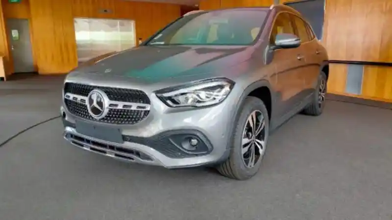 Foto - Daftar Harga Mobil Eropa Di Bawah Rp 800 Juta