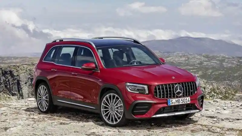 Berita - Mercedes-AMG GLB 35 4Matic Siap Hadang Audi Q3 dan BMW X1