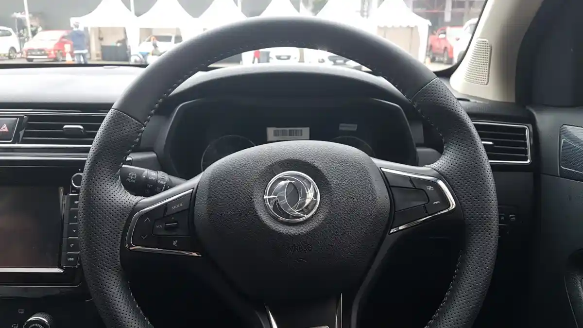 Foto - FIRST DRIVE: DFSK Glory 1.5T CVT Comfort 2018