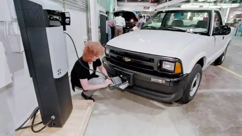 Foto - General Motors Mendukung Wuling Dominasi Pasar Mobil Listrik