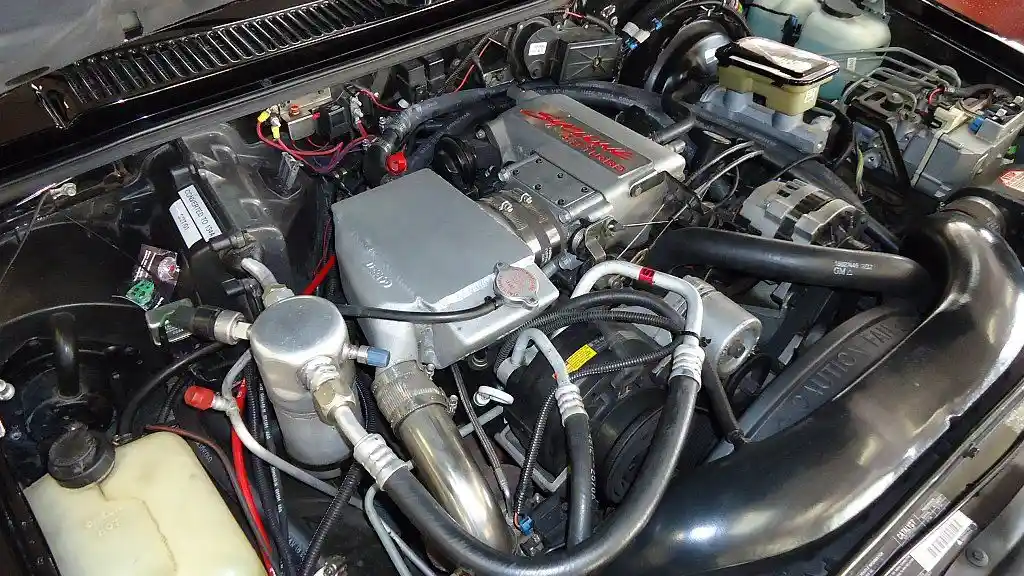 Foto - GMC Syclone: Pikap Yang Lebih Kencang Dari Ferrari