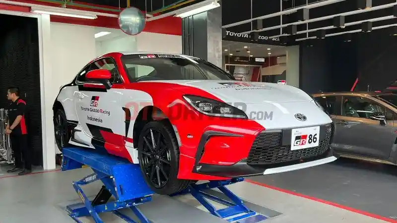 Berita - Toyota Resmikan GR Garage Terlengkap di Dunia, Lokasinya di PIK 2