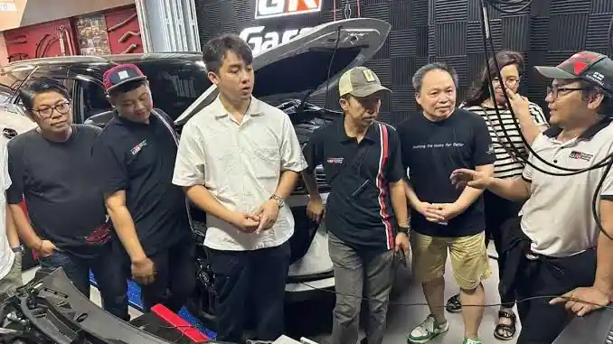 Foto - Gazoo Racing (GR) Enthusiast Mendapatkan Kesempatan Emas Mengulik New Fortuner with GR Parts