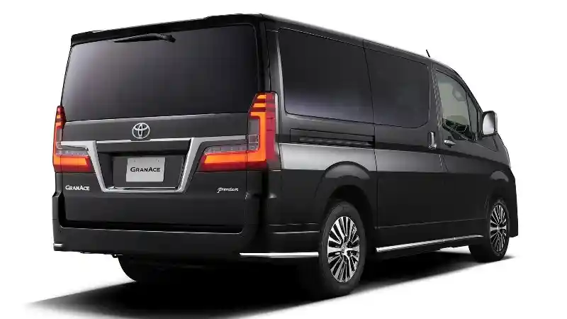 Foto - Ini Dia Toyota GranAce, HiAce Versi Mewah