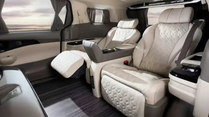 Foto - Kia Grand Carnival Facelift Resmi Meluncur Di Korea Selatan