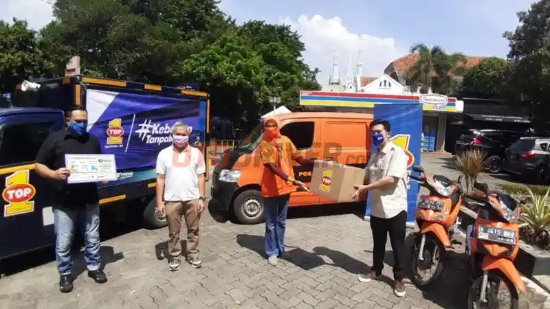 Foto - Ketika Mobil "Pak Pos" Dapat Donasi TOP 1