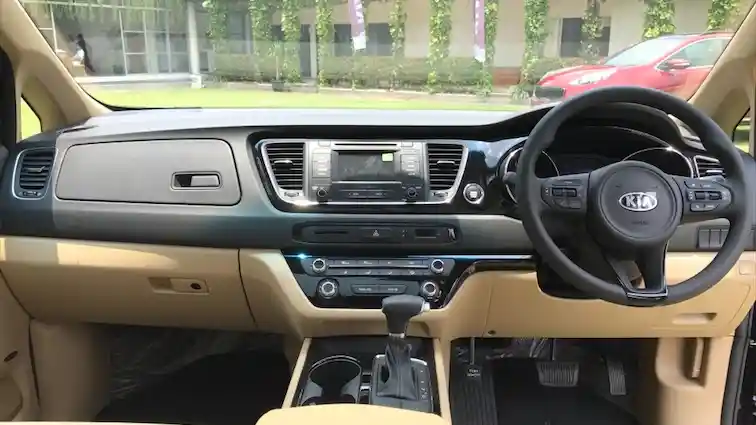 Foto - First Drive: Kia Grand Sedona 2017