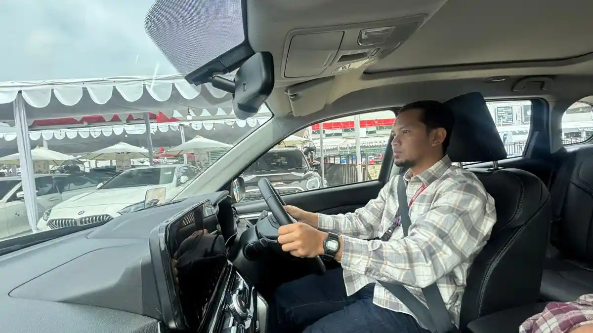 Foto - Mencoba Suzuki Grand Vitara Di Area Test Drive IIMS 2026, Nyaman Untuk Harian