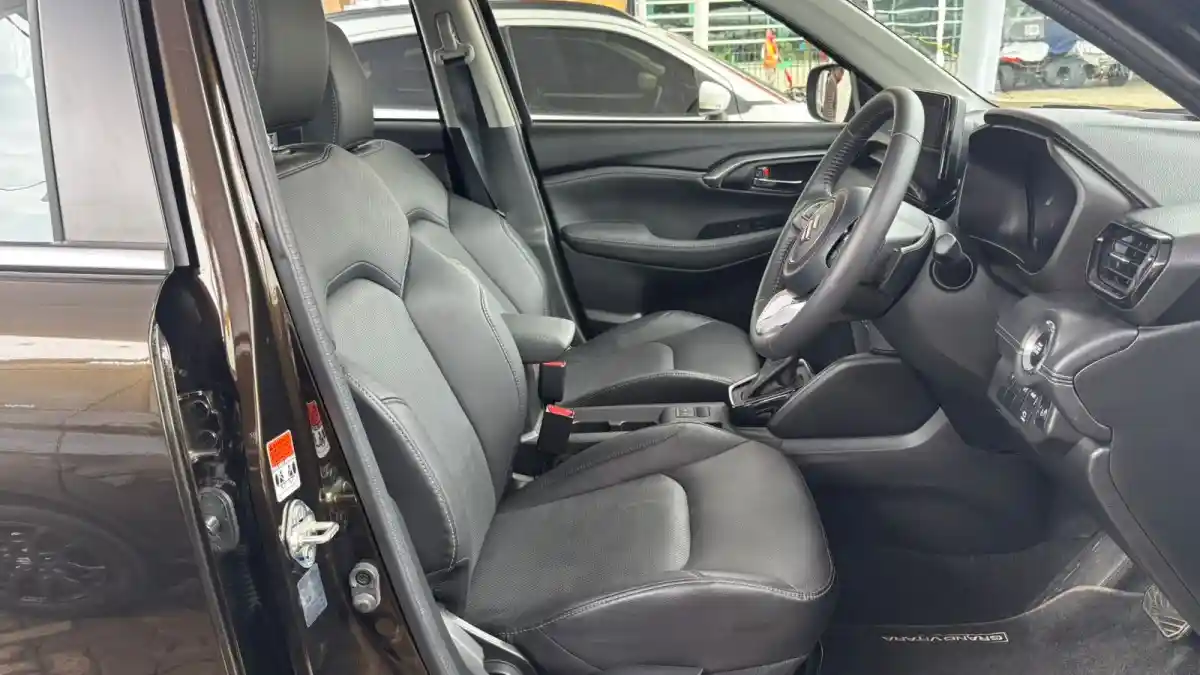 Foto - Mencoba Suzuki Grand Vitara Di Area Test Drive IIMS 2026, Nyaman Untuk Harian