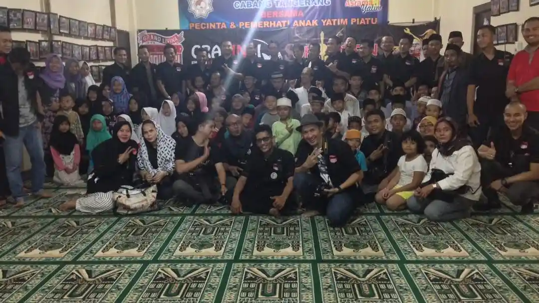 Foto - Grand Livina Club Indonesia Isi Ramadhan Dengan Berbagi Rezeki di Yayasan Yatim Piatu
