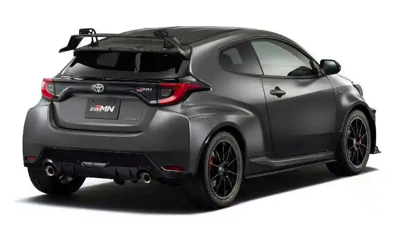 Foto - Toyota GRMN Yaris Melenggang, Harga Nyaris Rp 1M