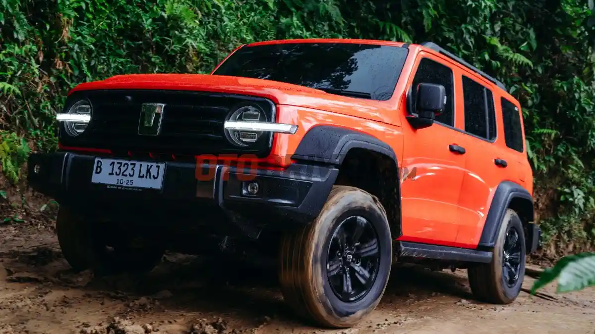 Foto - Fortuner Dan Pajero Sport Perlu Waspada, Begini Tangguhnya GWM Tank 300 Diesel Di Offroad