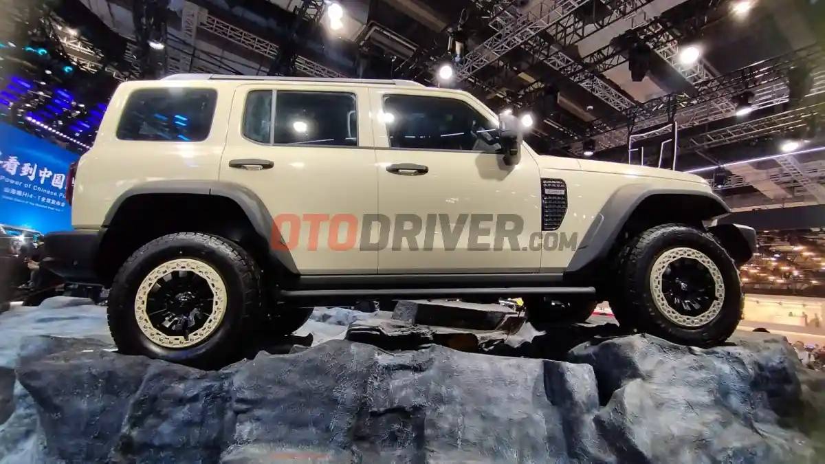 Foto - Tank 300 Hooke, Sosok Modifikasi Off-Road Kelas Berat dari GWM