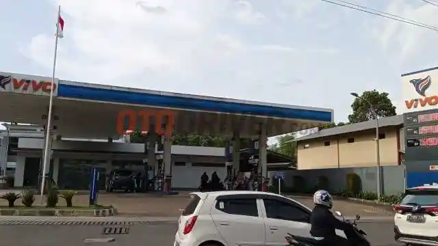 Foto - Harga BBM Subsidi Naik, Vivo Malah Turun Segini 